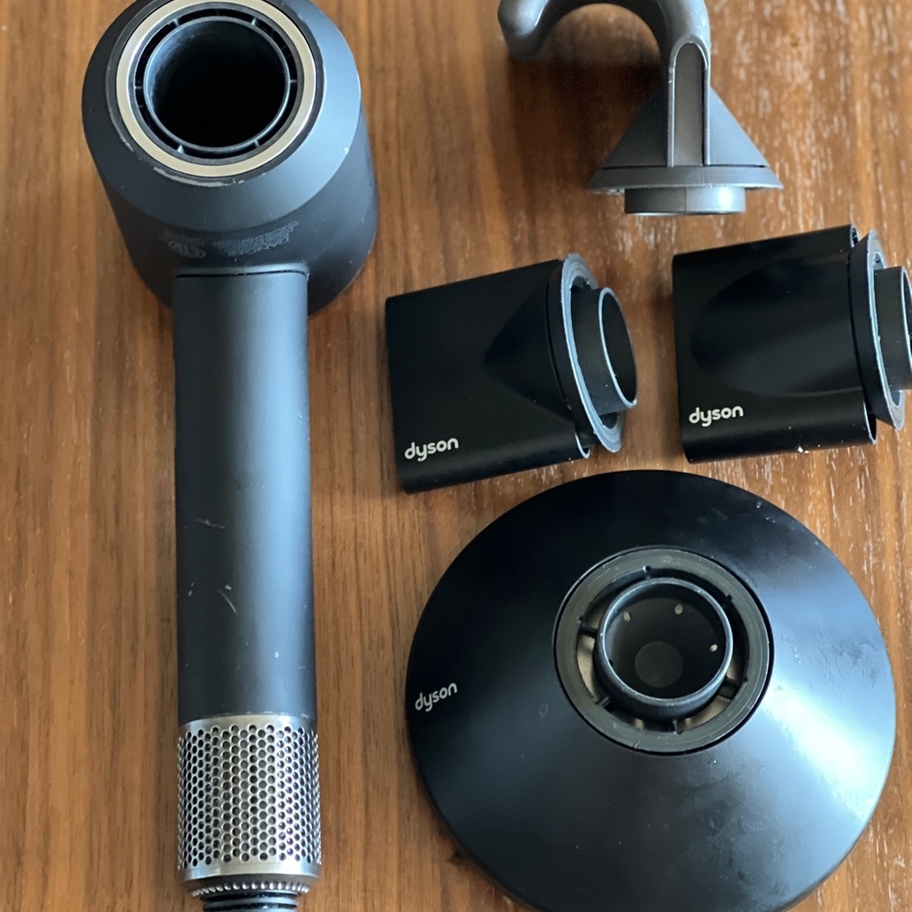 Dyson Supersonic Hairdryer with attachments